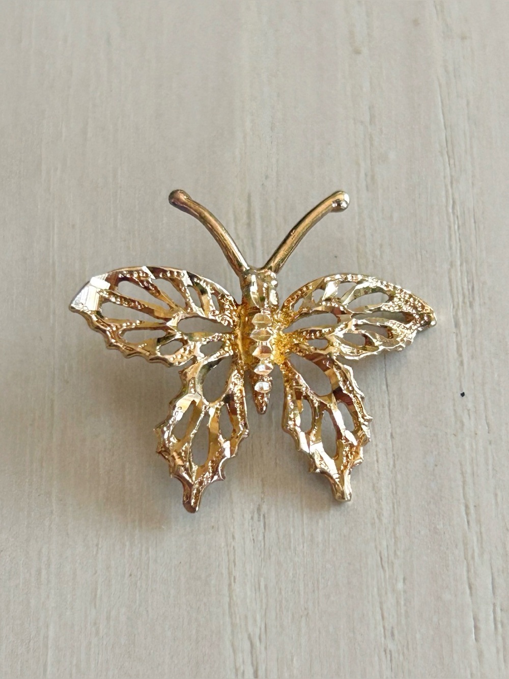 Vintage Gold Butterfly Necklace Pendant 14k Dainty Filigree Charm Estate Jewelry